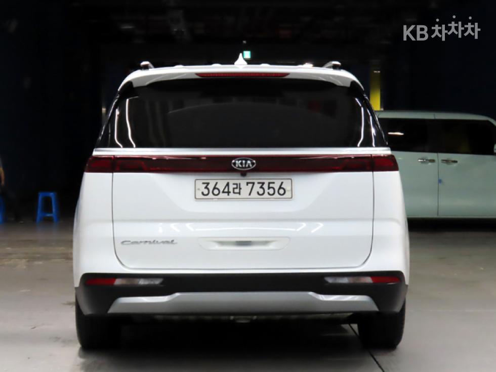 Kia Carnival — miniaturë 3
