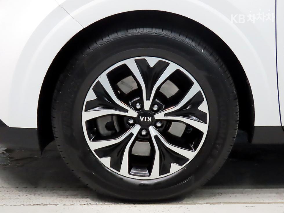 Kia Carnival — miniaturë 20