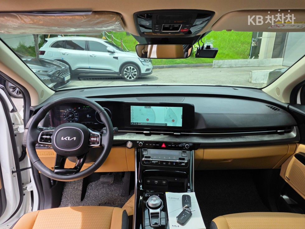 Kia Carnival — miniaturë 8