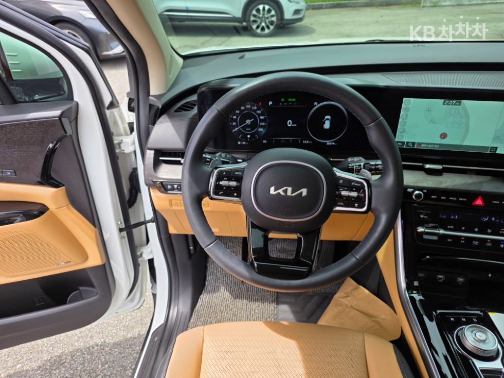 Kia Carnival — miniaturë 9