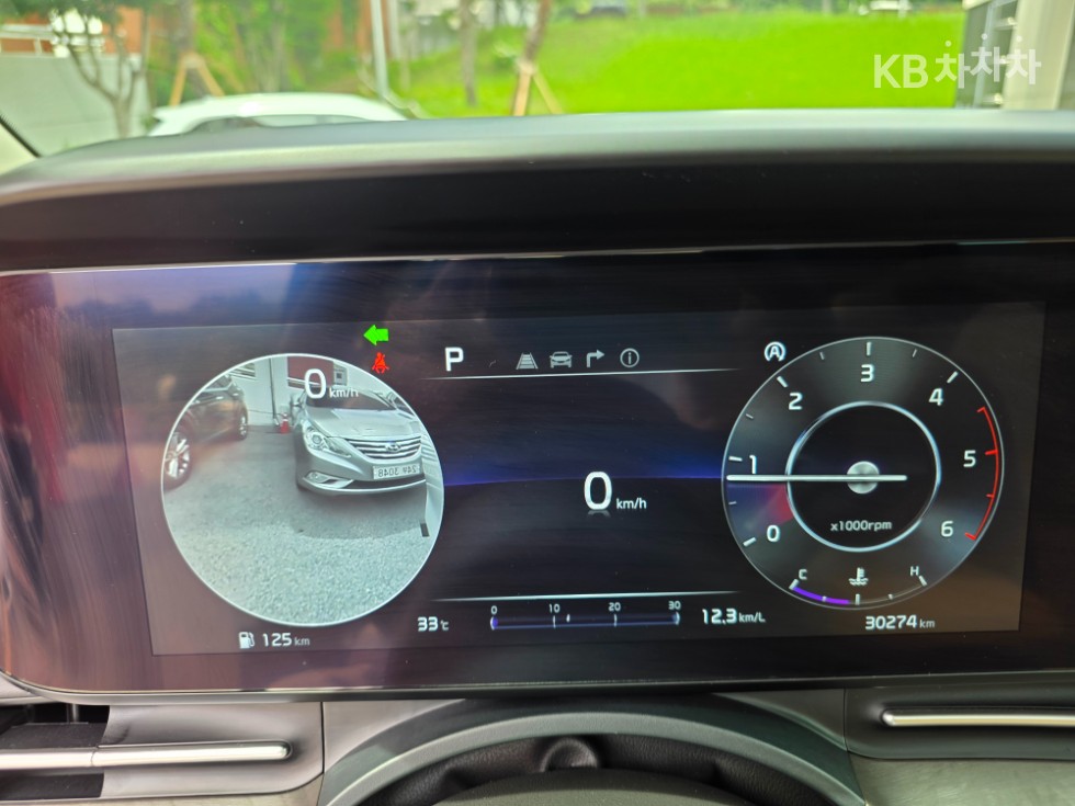 Kia Carnival — miniaturë 10