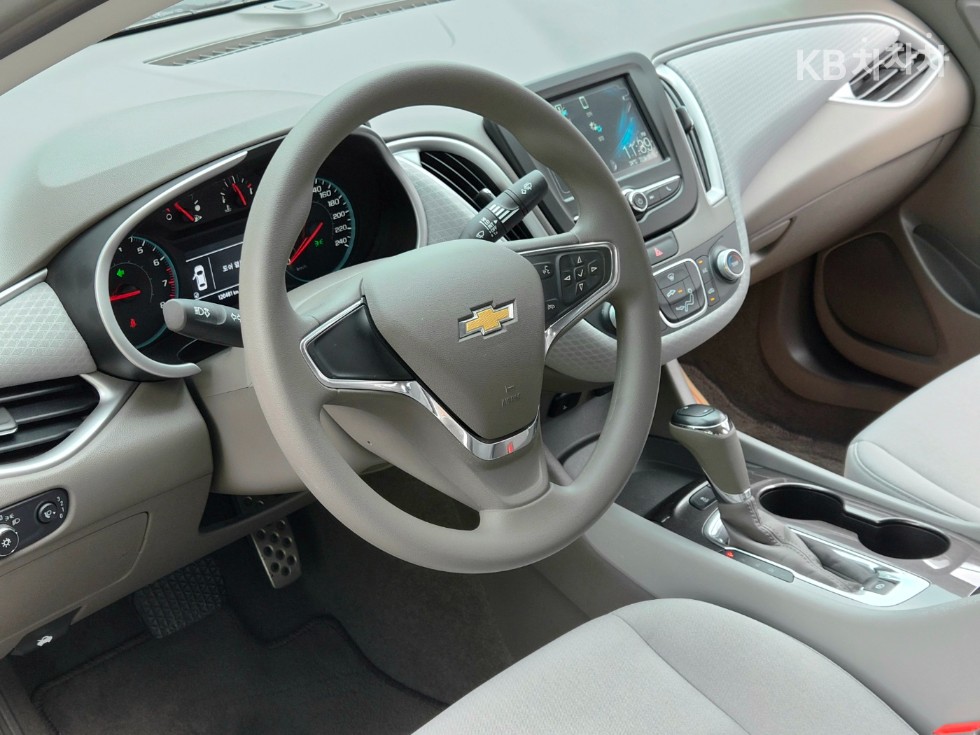 Chevrolet Malibu — miniaturë 14