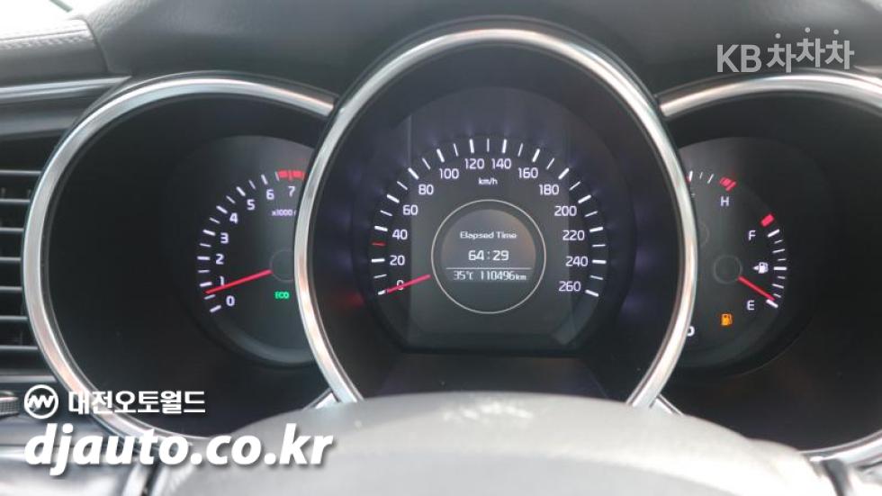 Kia K5 — miniaturë 8