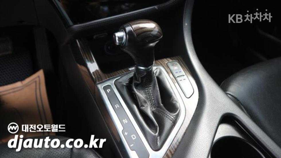 Kia K5 — miniaturë 11