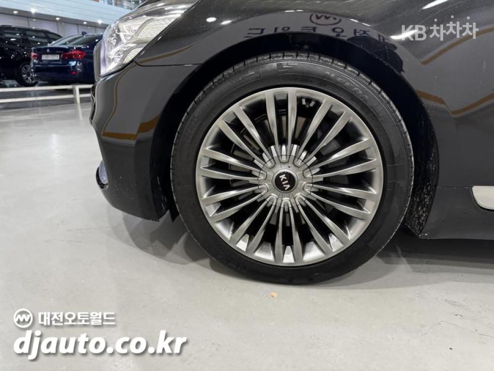 Kia K9 — miniaturë 5