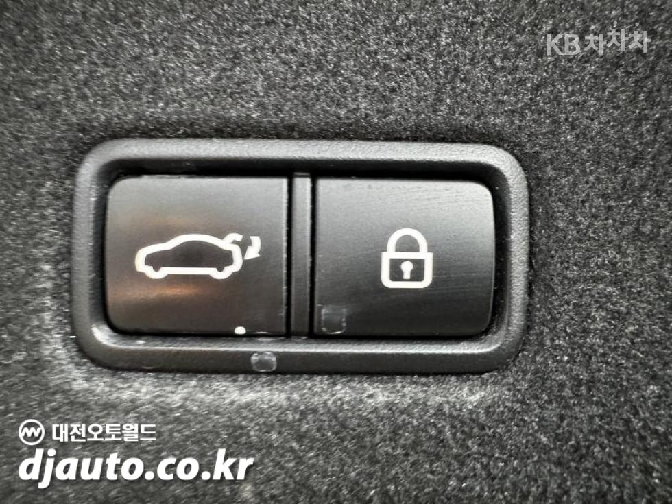 Kia K9 — miniaturë 18