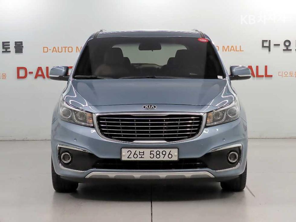 Kia Carnival — miniaturë 2