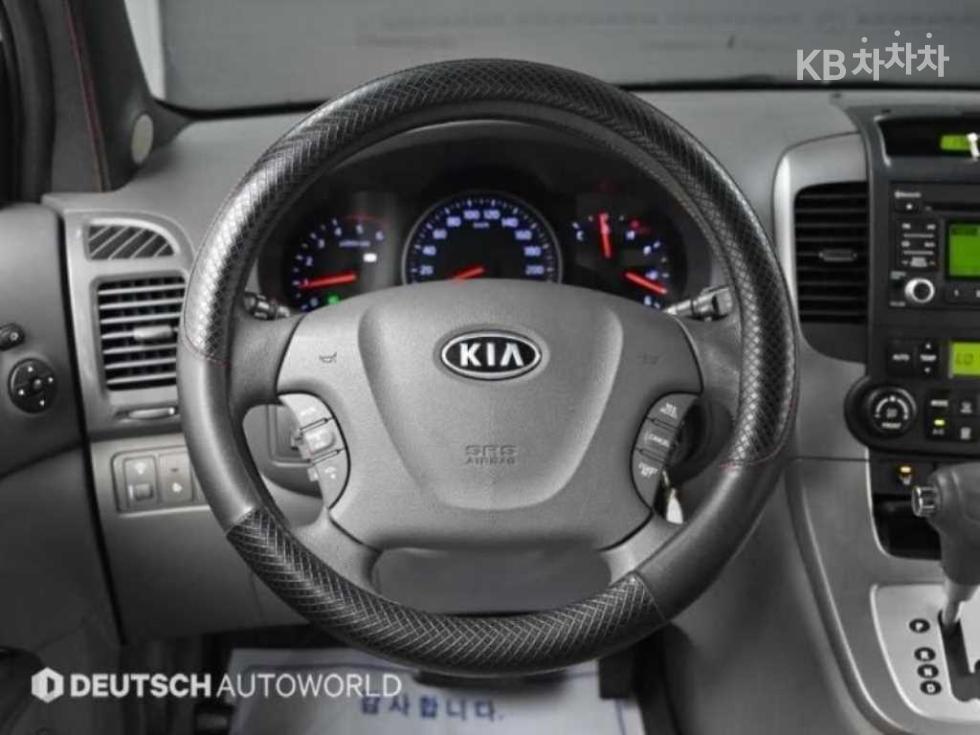 Kia Carnival — miniaturë 13