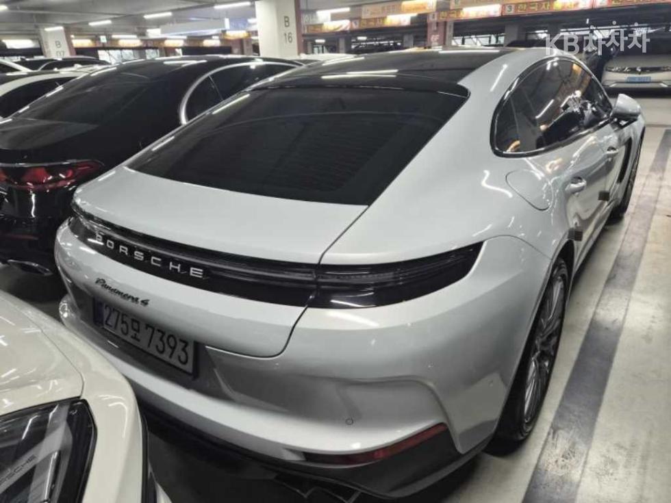 2025 Porsche (972) photo