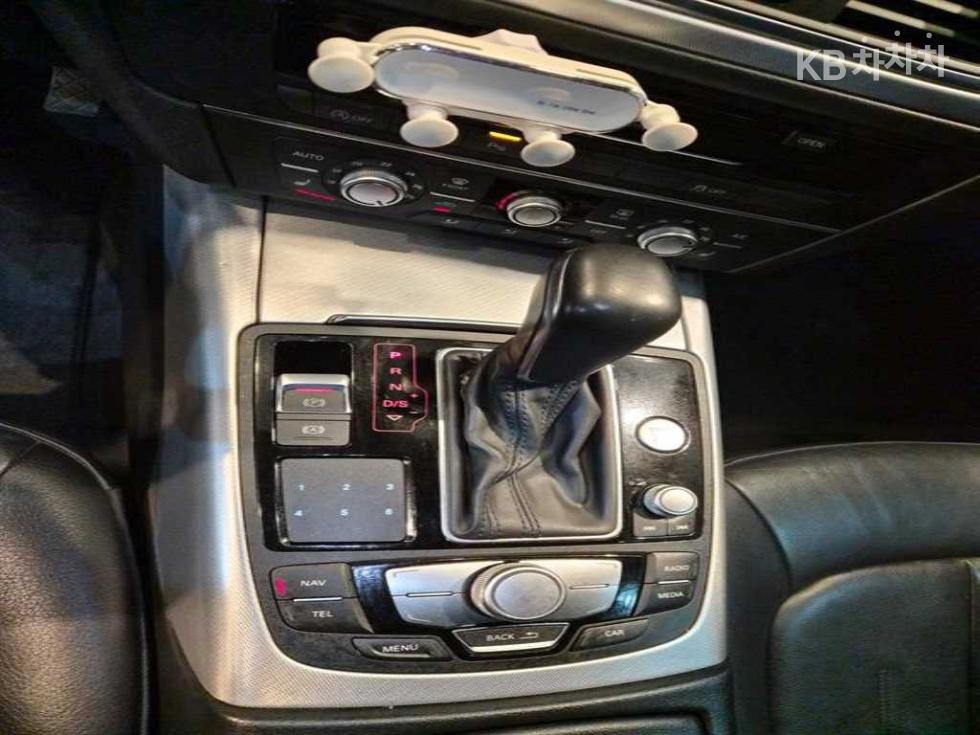 Audi A6 — miniaturë 15