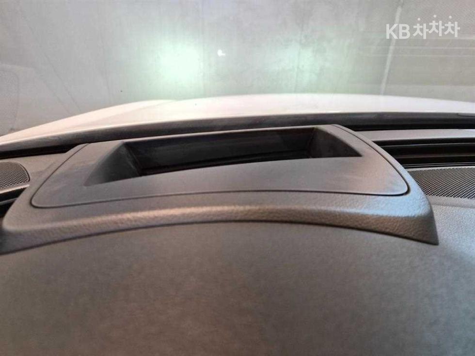 Audi A6 — miniaturë 17