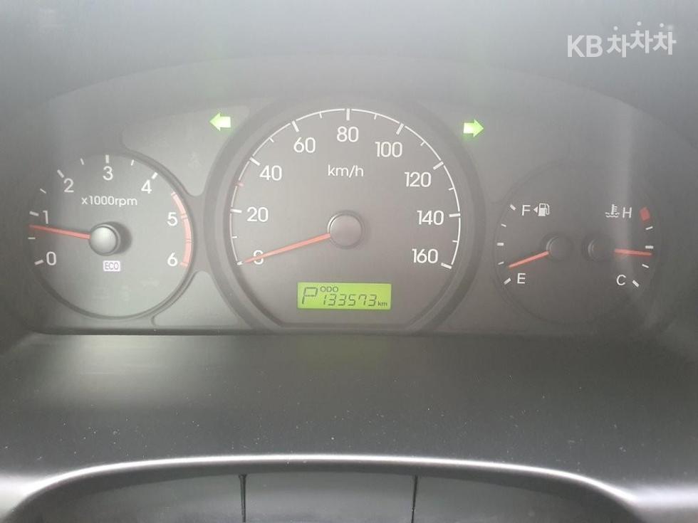 Hyundai Starex — miniaturë 13