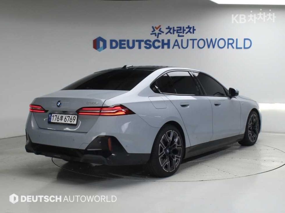 BMW 5er — miniaturë 2