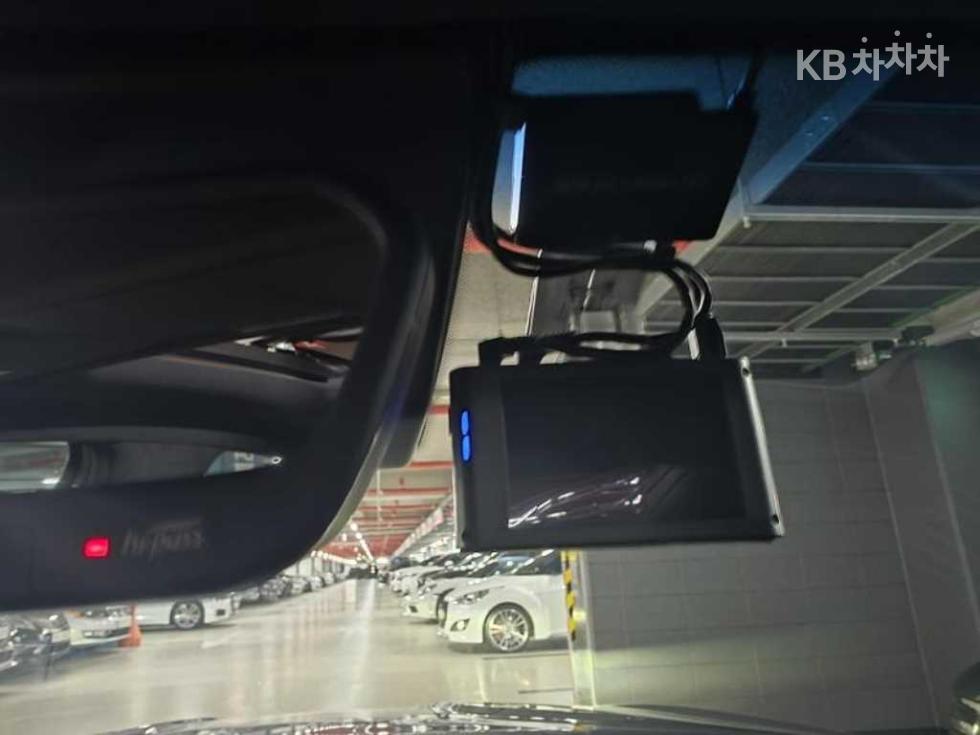 Genesis G70 — miniaturë 18
