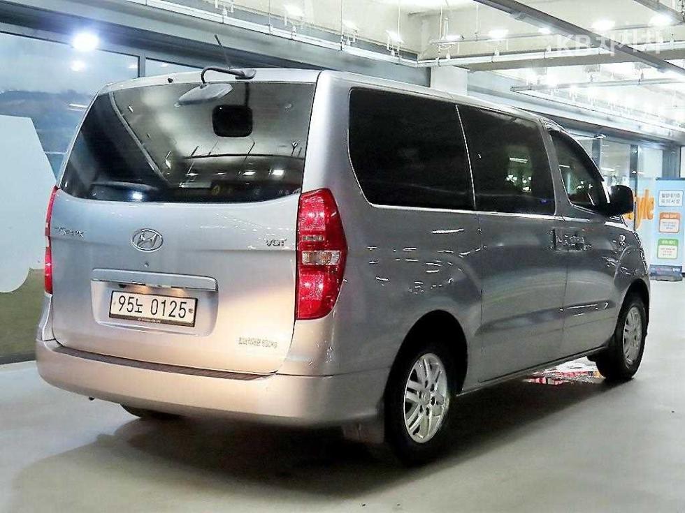 Hyundai Starex — miniaturë 4