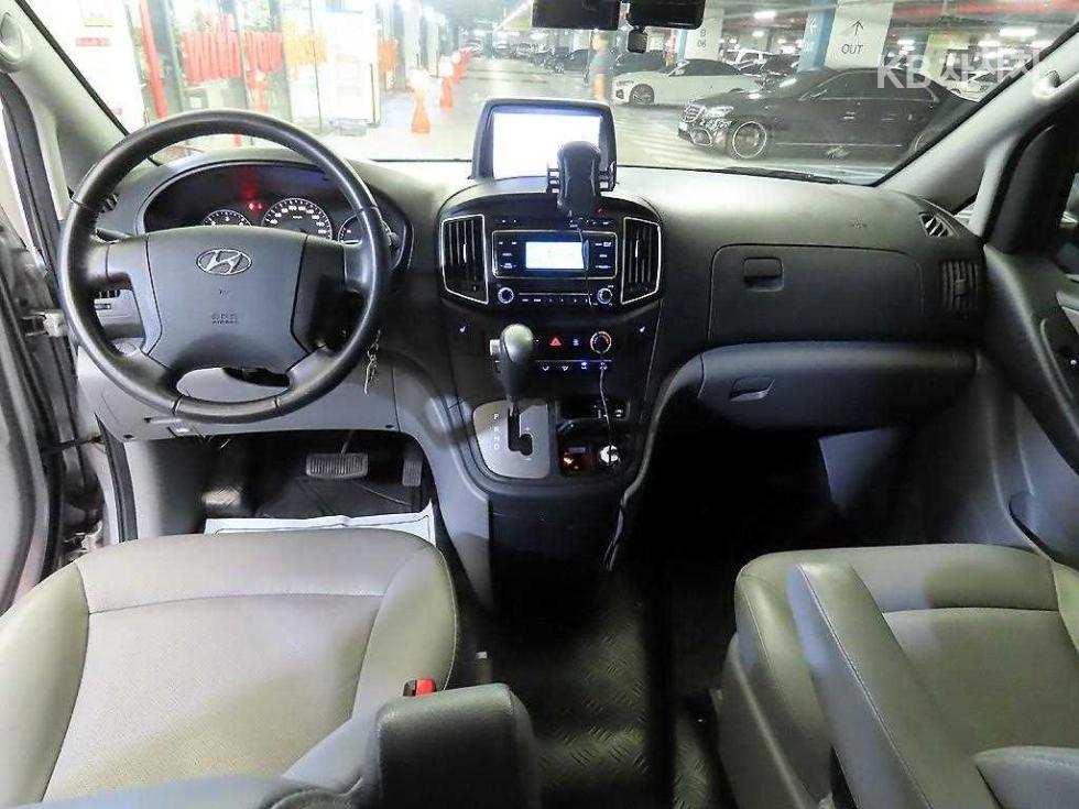 Hyundai Starex — miniaturë 10