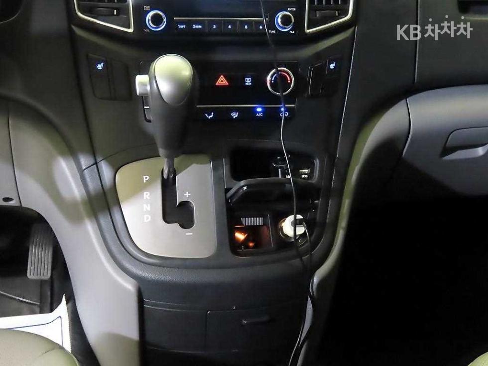 Hyundai Starex — miniaturë 12