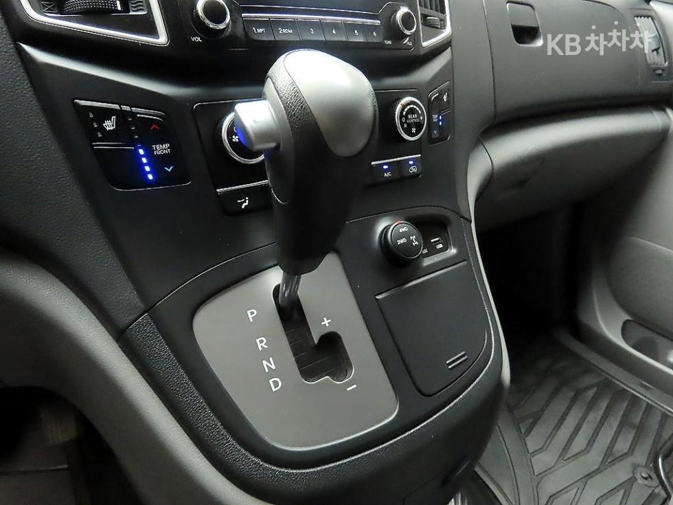 Hyundai Starex — miniaturë 10