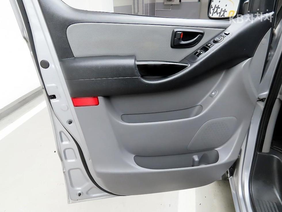 Hyundai Starex — miniaturë 11