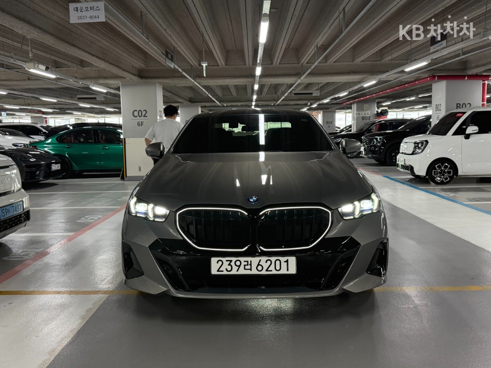 BMW 5er — miniaturë 2