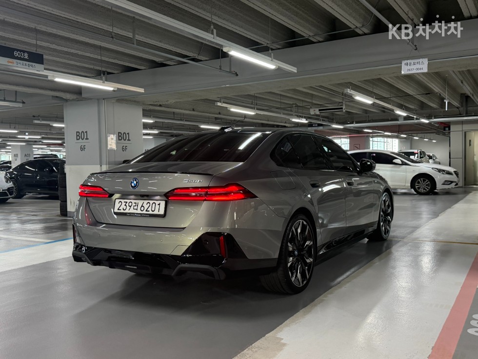 BMW 5er — miniaturë 4