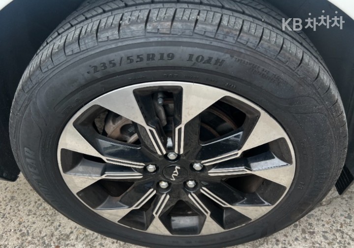 Kia Carnival — miniaturë 22