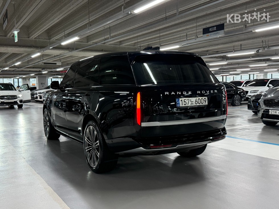 Land Rover Range Rover — miniaturë 4