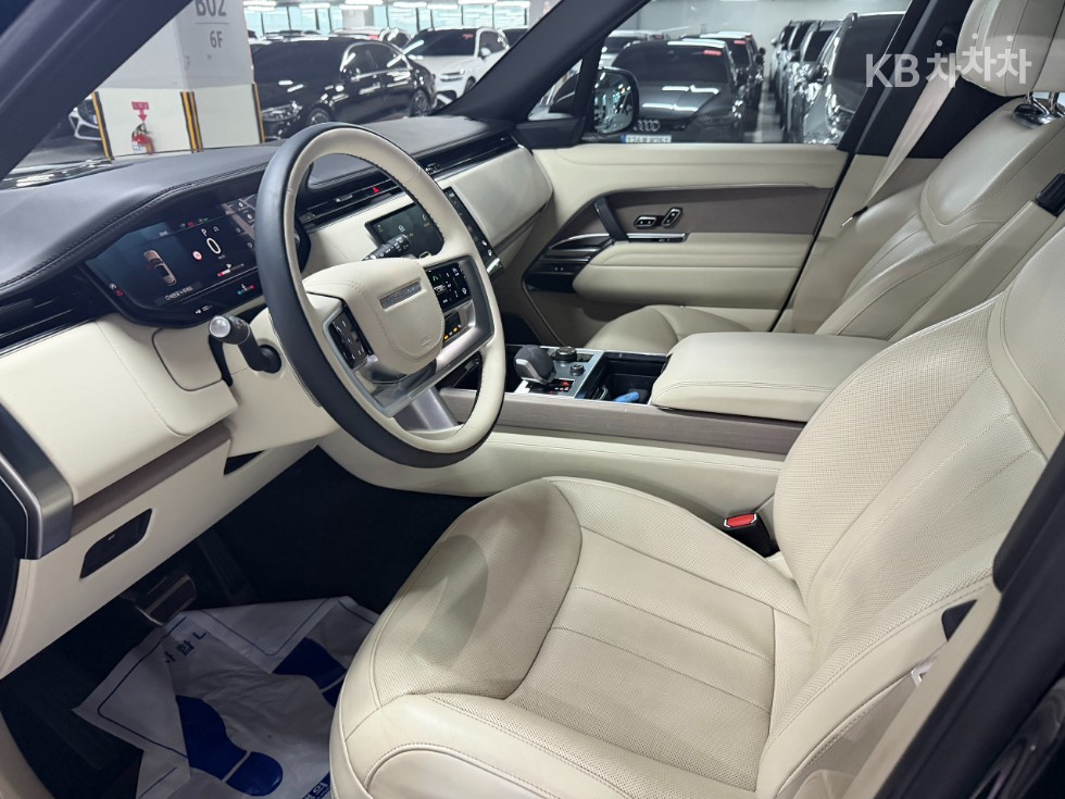 Land Rover Range Rover — miniaturë 13