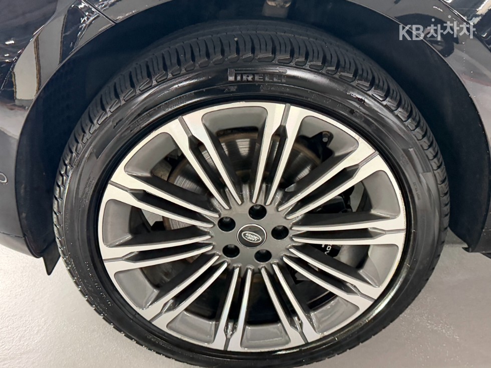Land Rover Range Rover — miniaturë 17