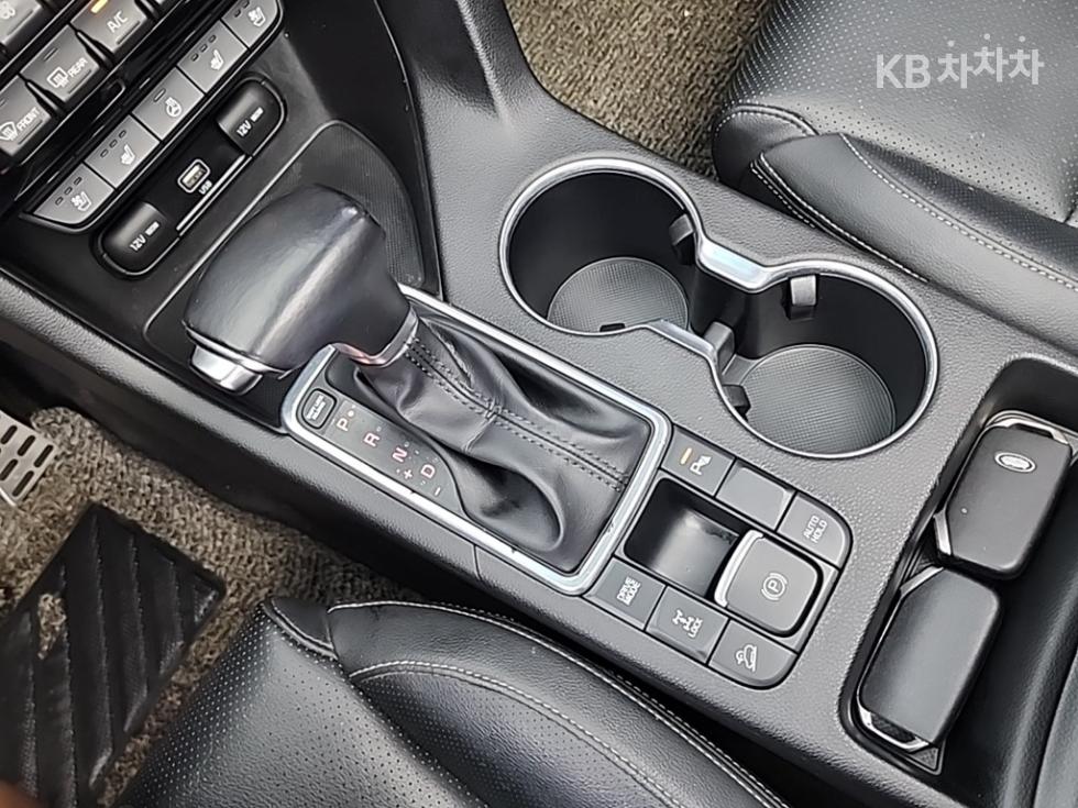2021 Kia Used Car photo