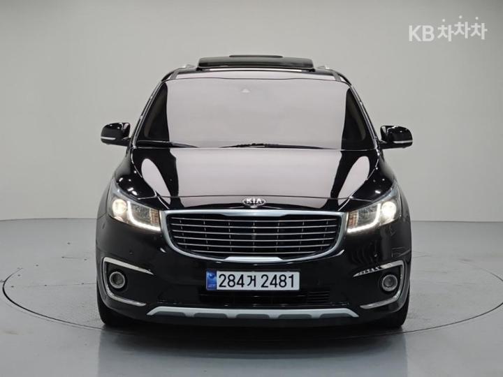 Kia Carnival — miniaturë 2