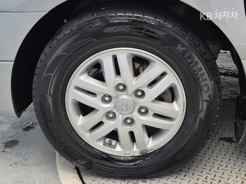 Hyundai Starex — miniaturë 18