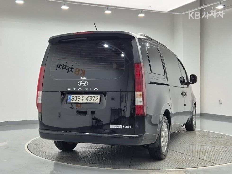 Hyundai Staria — miniaturë 3