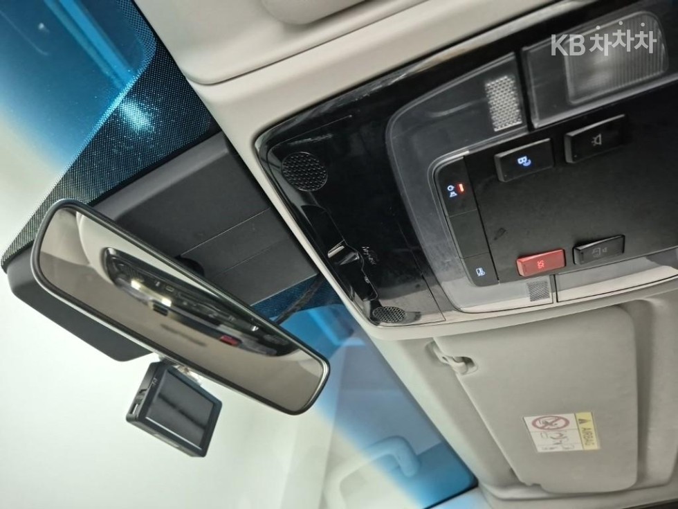 Hyundai Staria — miniaturë 16