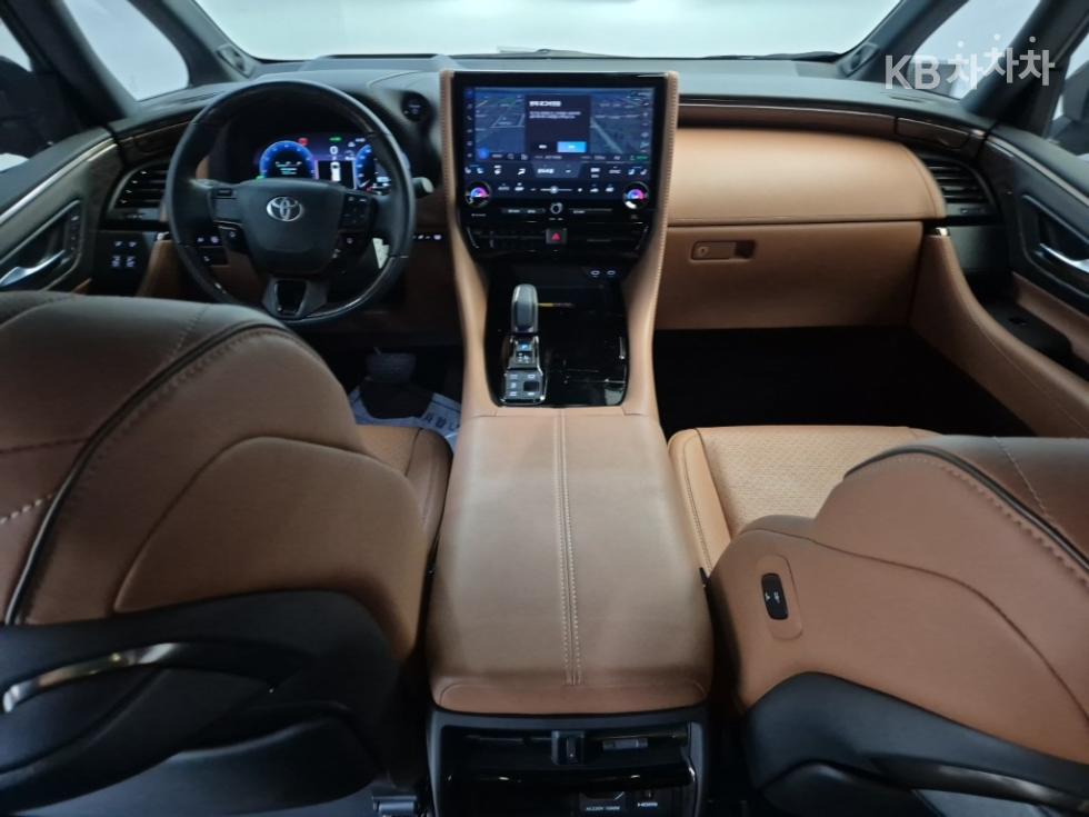 Toyota Alphard — miniaturë 7