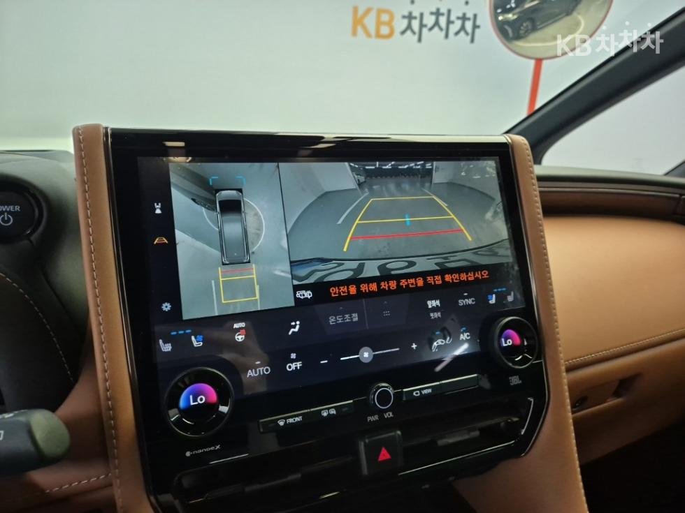 Toyota Alphard — miniaturë 15