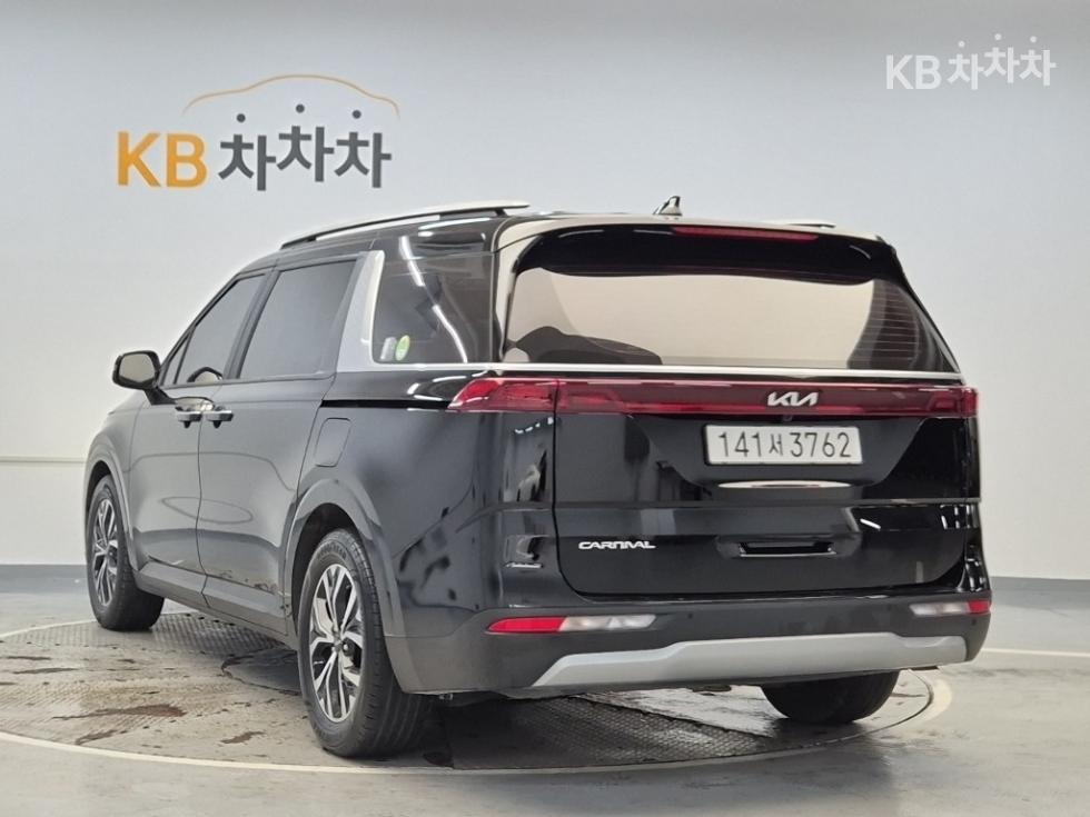 Kia Carnival — miniaturë 2