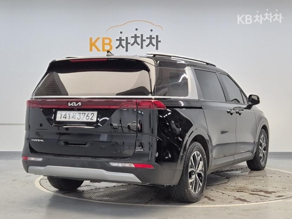 Kia Carnival — miniaturë 3