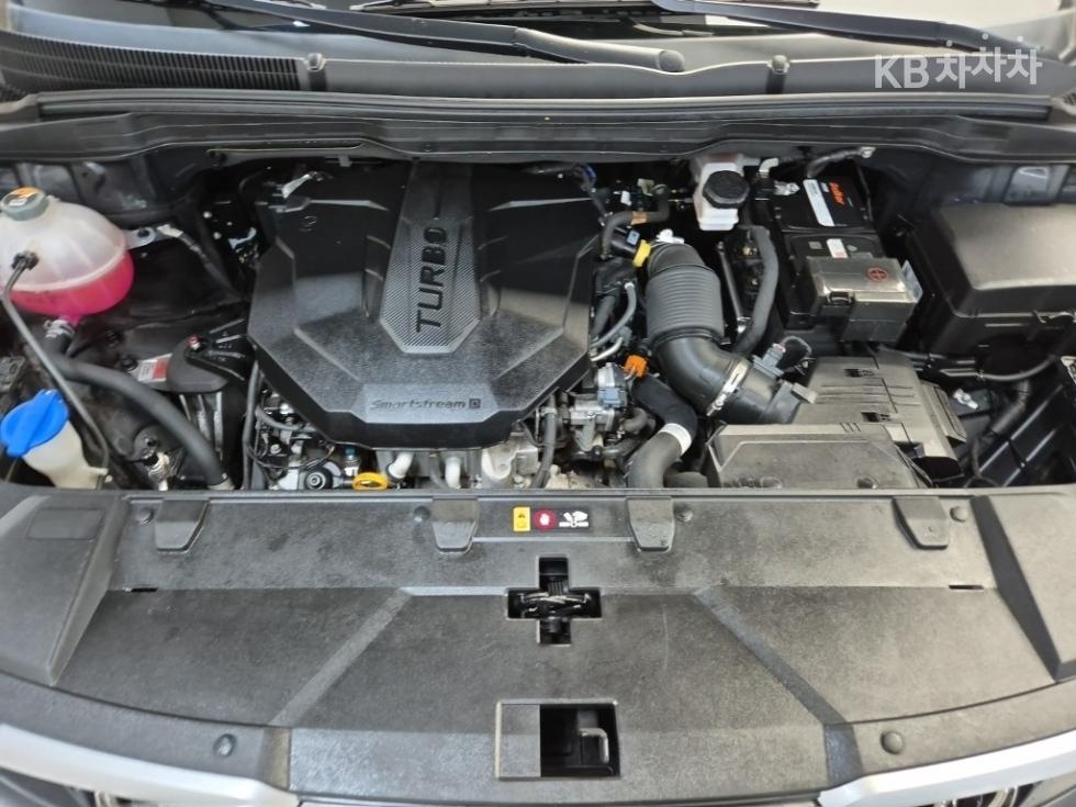 Kia Carnival — miniaturë 5