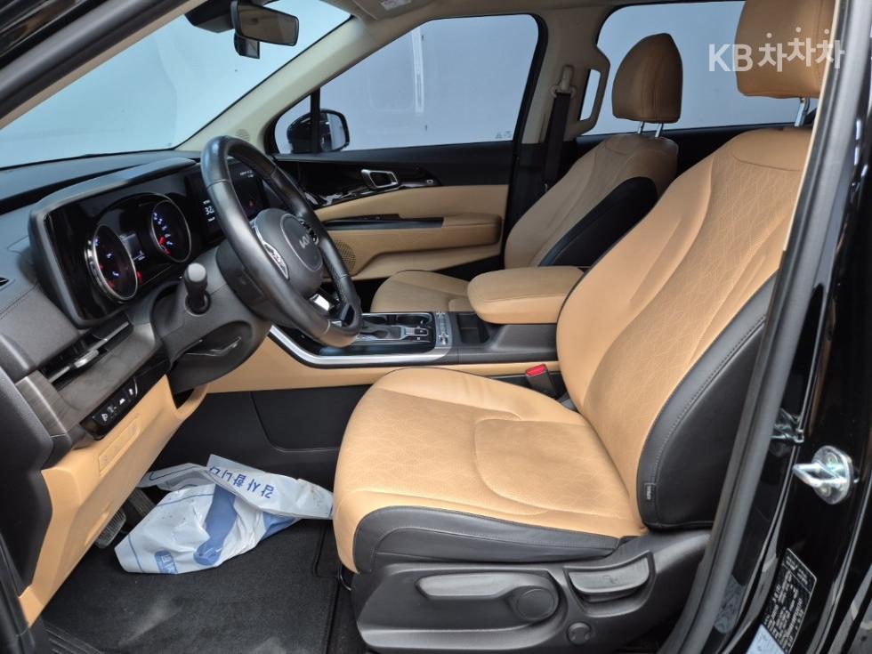 Kia Carnival — miniaturë 11