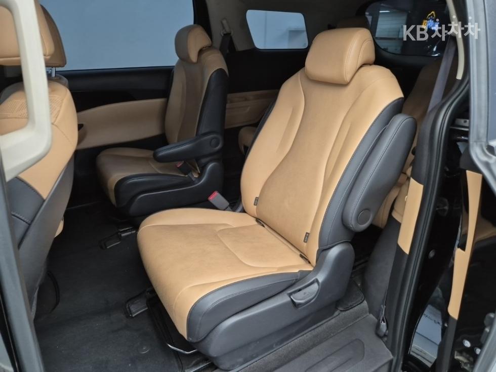 Kia Carnival — miniaturë 12