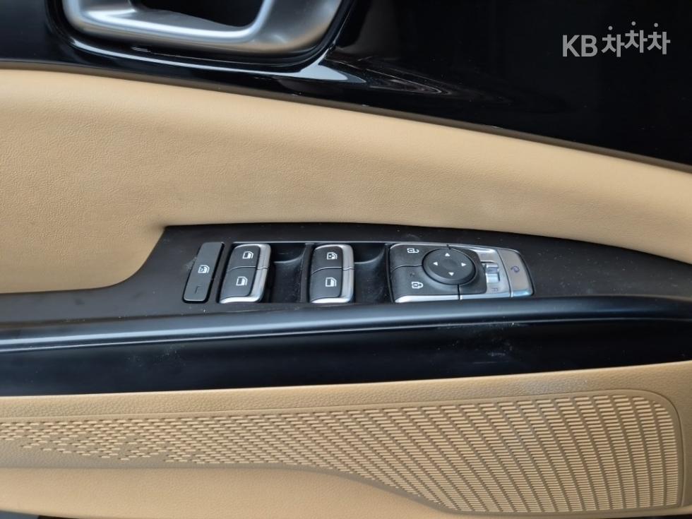 Kia Carnival — miniaturë 18