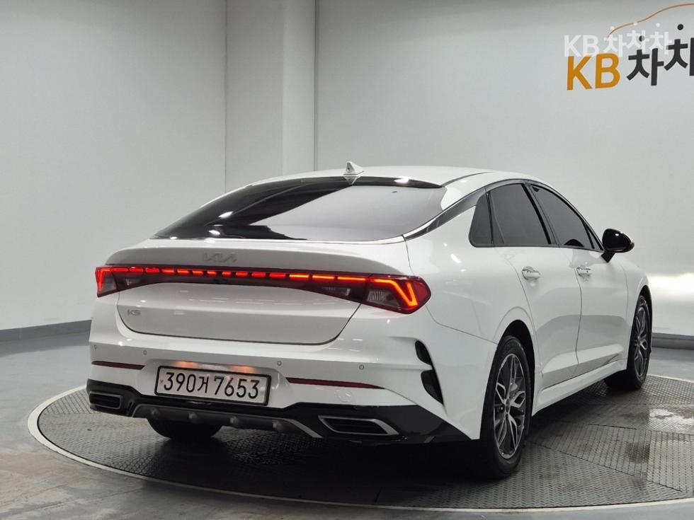 Kia K5 — miniaturë 3