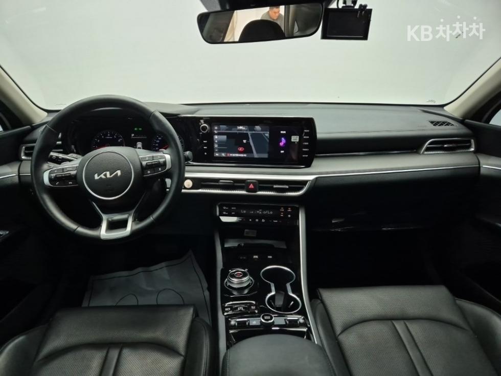 Kia K5 — miniaturë 7