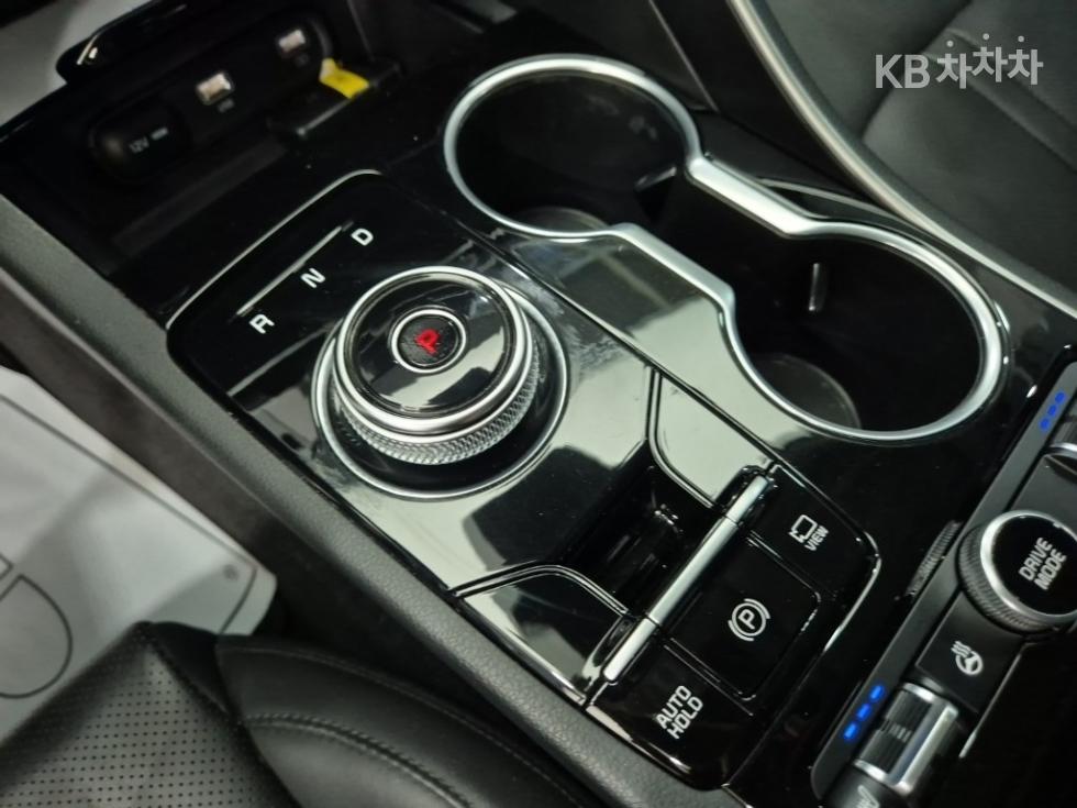 Kia K5 — miniaturë 8