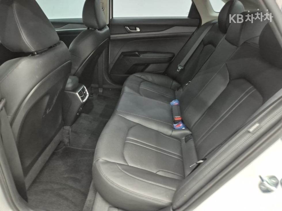 Kia K5 — miniaturë 12