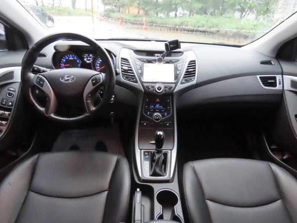 Hyundai Avante — miniaturë 8