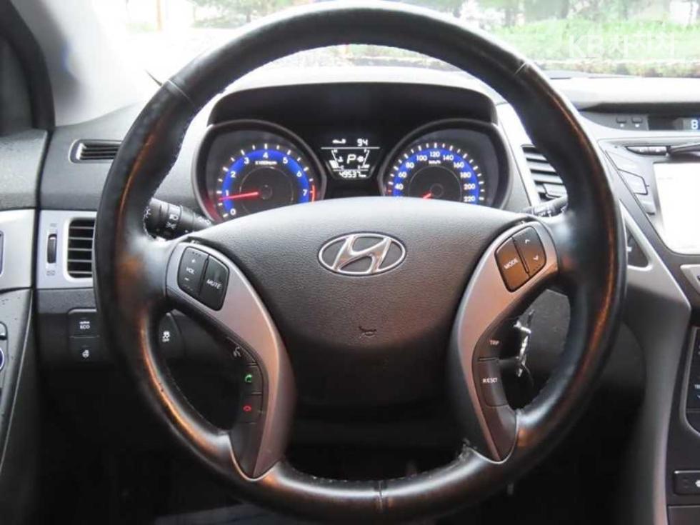 Hyundai Avante — miniaturë 9