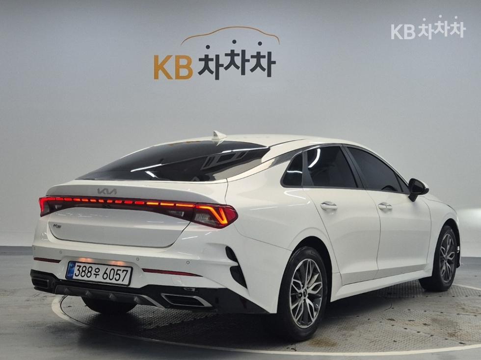 Kia K5 — miniaturë 3