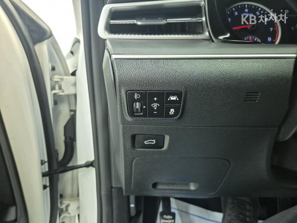 Kia K5 — miniaturë 17